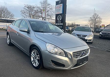 Volvo S60 Lim. Momentum/Leder/Klima/Cruise/Pdc/Ahk/Tüv