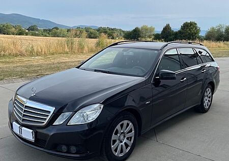 Mercedes-Benz E 220 CDI T BlueEFFICIENCY -