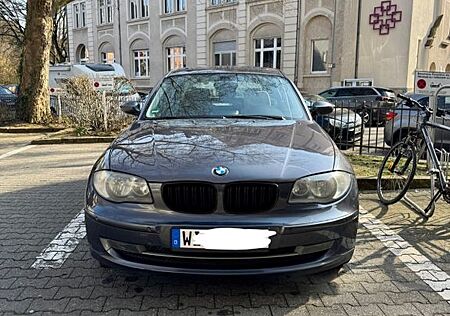 BMW 118i - 2007 E87