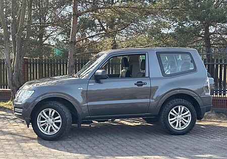 Mitsubishi Pajero 3,2 DI-D 4WD Automatik Intense
