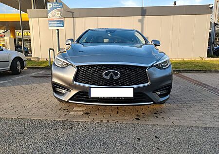 Infiniti Q30 1.5d Nav, LED