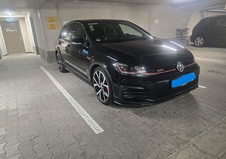 VW Golf Volkswagen 2.0 TSI DSG GTI Performance GTI Performance