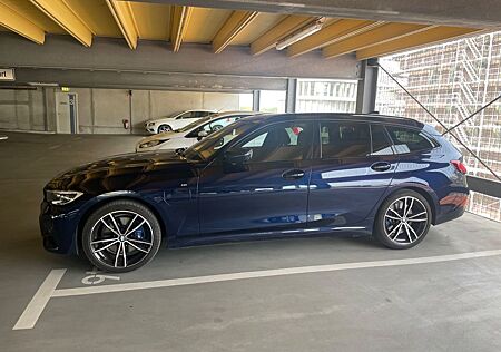 BMW 330e xDrive Touring M Sport Garantie Vollausst.