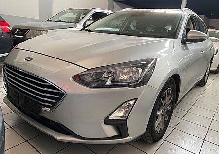 Ford Focus Turnier Cool & Connect - 1.HAND/ NAVI/ PDC
