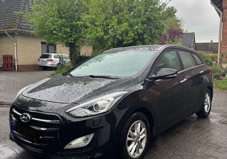 Hyundai i30 cw Trend 1.6 CRDi Automatik Klimaaut.Sithzh.