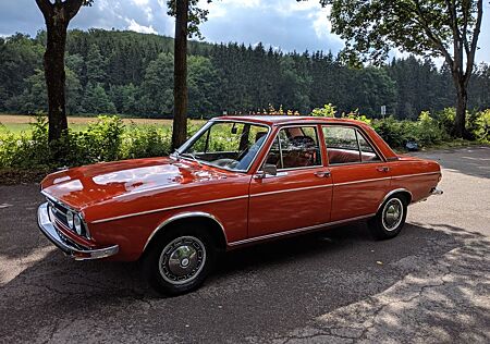 Audi 100 LS Limousine TÜV neu 3. Hand