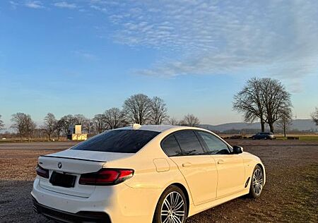 BMW 530d xDrive M-Paket Sehr Gute Ausst.Standheizung