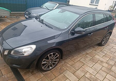 Volvo V60 gebraucht kaufen Volvo V60 Kombi Edition PRO
