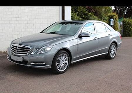 Mercedes-Benz E 300 BlueEFFICIENCY AVANTGARDE AVANTGARDE