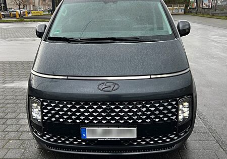 Hyundai Staria 2.2 CRDi Signature 7-Sitzer Auto 4WD ...