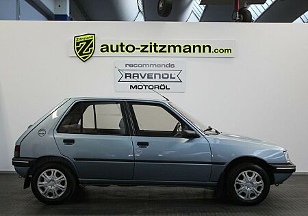 Peugeot 205 Automatik im Sammler-Zustand