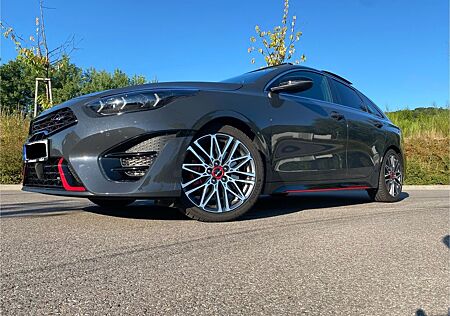 Kia Pro_ceed pro_cee'd / ProCeed 1.6 T-GDI DCT GT GT