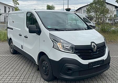 Renault Trafic L1H1 WÜRTH Regale Klima Navi PDC Garantie
