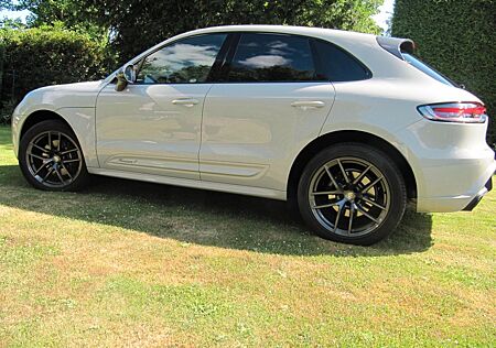 Porsche Macan T
