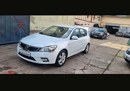 Kia Cee'd / Ceed 1.6 1.Hand TÜV 7.27