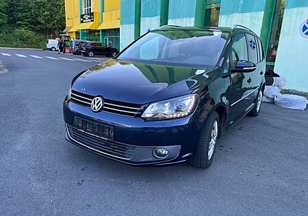 VW Touran Volkswagen 2.0 TDI 125 kW DSG Highline 1. HAND
