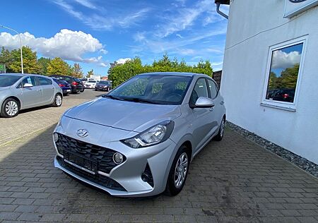 Hyundai i10 Select Klimaanlage / EURO6/ LED/ 5-Gang/S&S