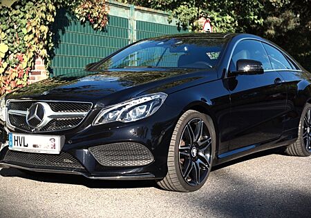 Mercedes-Benz E 350 E350 Coupé 4MATIC - AMG Paket Pano Vollaust.
