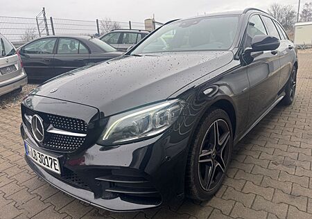 Mercedes-Benz C 300 C300de AMG LED Leder Digital
