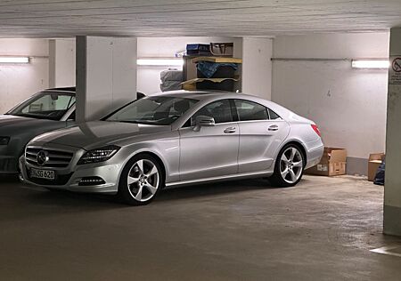 Mercedes-Benz CLS 350 CDI BlueEFFICIENCY - *VOLL* !