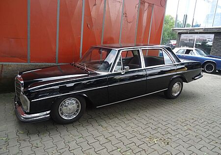 Mercedes-Benz 300 SEL Automat.