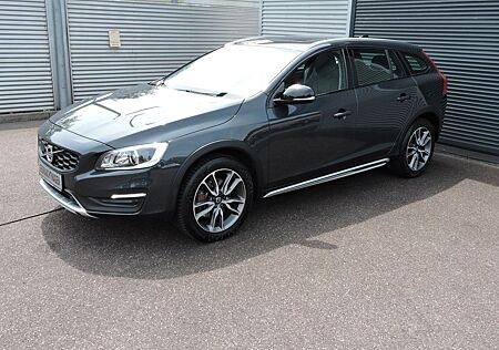Volvo V60 CC V60 Cross Country Pro AWD Xenium-Paket 1.HD