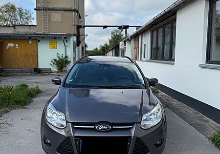 Ford Focus 1,6TDCi 85kW Champions Edition Turnier...