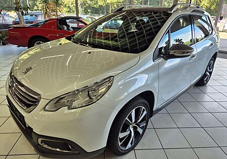 Peugeot 2008 Allure*NAVI*Panorama*PDC