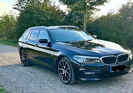 BMW 530i Touring Head-Up HK HiFi AHK Standhzg WLAN