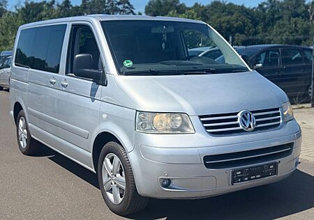 VW T5 Transporter Volkswagen Bus Multivan Highline