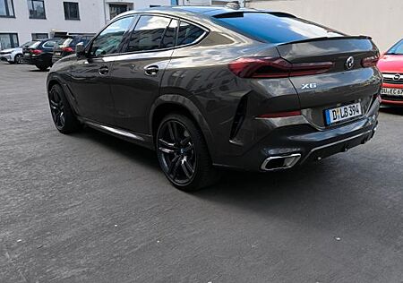 BMW X6 xDrive30d Vollausstattung