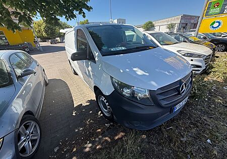 Mercedes-Benz Vito mit hochwertiger Werkstatteinrichtung