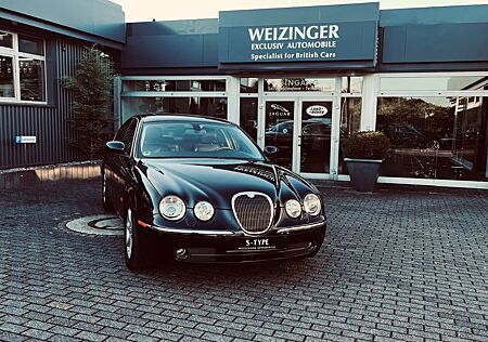 Jaguar S-Type 3.0 V6 Executive Black/Black, Schiebedach
