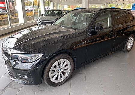 BMW 320d Touring Advantage, Mild-Hybrid Diesel/E