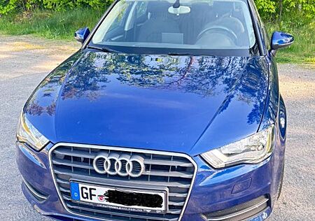 Audi A3 1.6 TDI Ambiente Sportback Ambiente