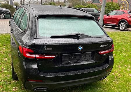 BMW 520d xDrive Touring M-Sport AHK Saphirschwar