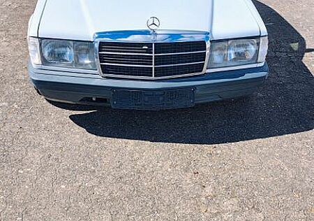 Mercedes-Benz 190 E