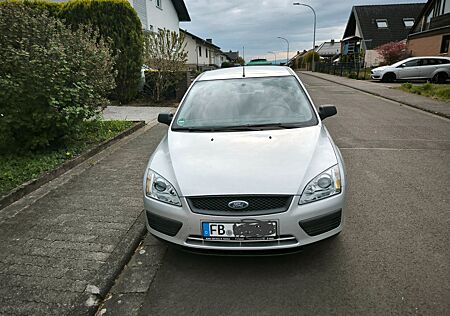 Ford Focus 1.6 Trend Autom. Trend