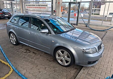 Audi A4 3.0 tiptronic quattro Avant -