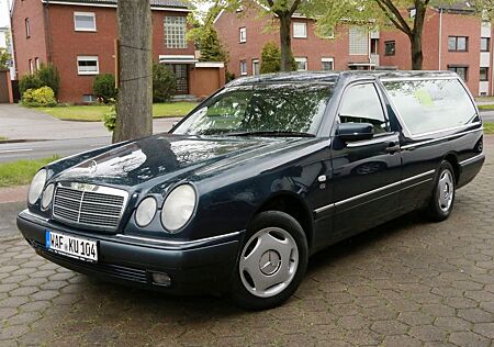 Mercedes-Benz 300 Bestattungswagen Diesel