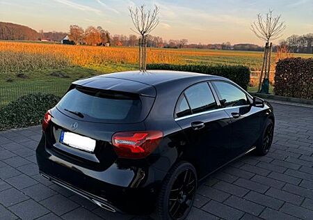 Mercedes-Benz A 180 SCORE!