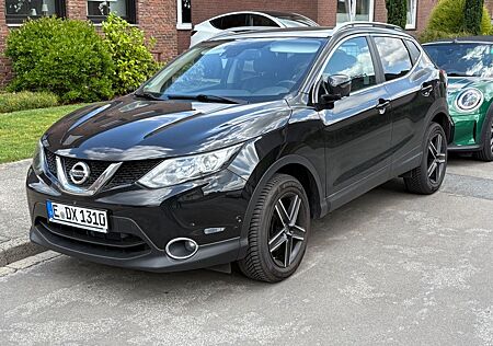 Nissan Qashqai 1.2 DIG-T Tekna 1.Hand Scheckheft