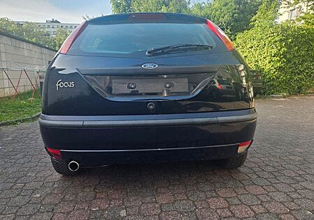 Ford Focus 1,4 Ambiente Ambiente