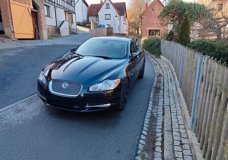 Jaguar XF 4.2 L Super V8 Super V8