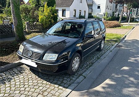 VW Bora Volkswagen 1.6 16V Comfortline Variant AHK