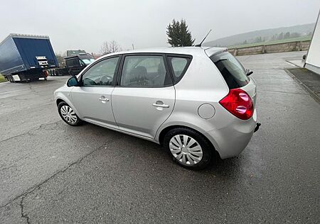 Kia Cee'd / Ceed 1.6 CVVT EX EX
