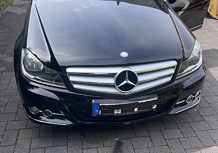 Mercedes-Benz C 200 CGI BlueEFFICIENCY AVANTG. Autom. AVAN...