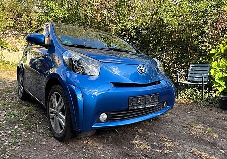 Toyota iQ 1,33-l-Dual-VVT-i Automatik