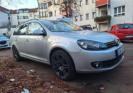 VW Golf Volkswagen 1.6 TDI DSG Comfortline Variant HU Neu!