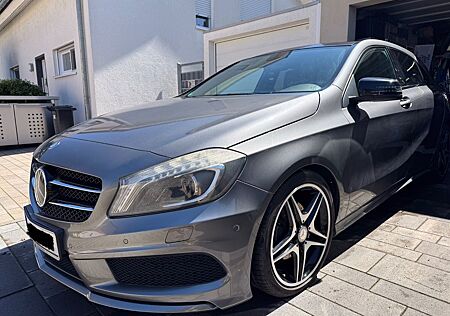 Mercedes-Benz A 180 BlueEFF. AMG Sport Pano Harman Kardon LED
